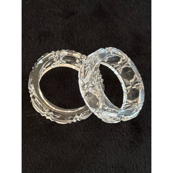 Set Of 4 Vintage Glass Napkin Rings With Intricate Cut Design 2-Inch Diameter - Picture 2 of 6